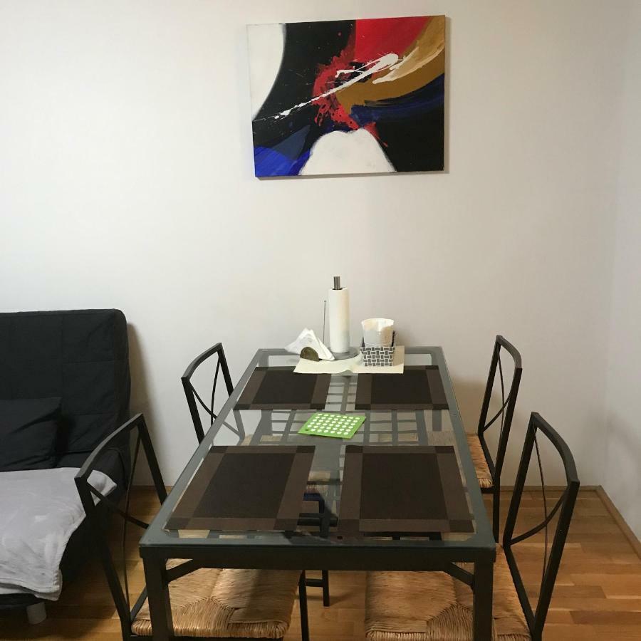 Lg Lovely Apartment Stockerau Ngoại thất bức ảnh