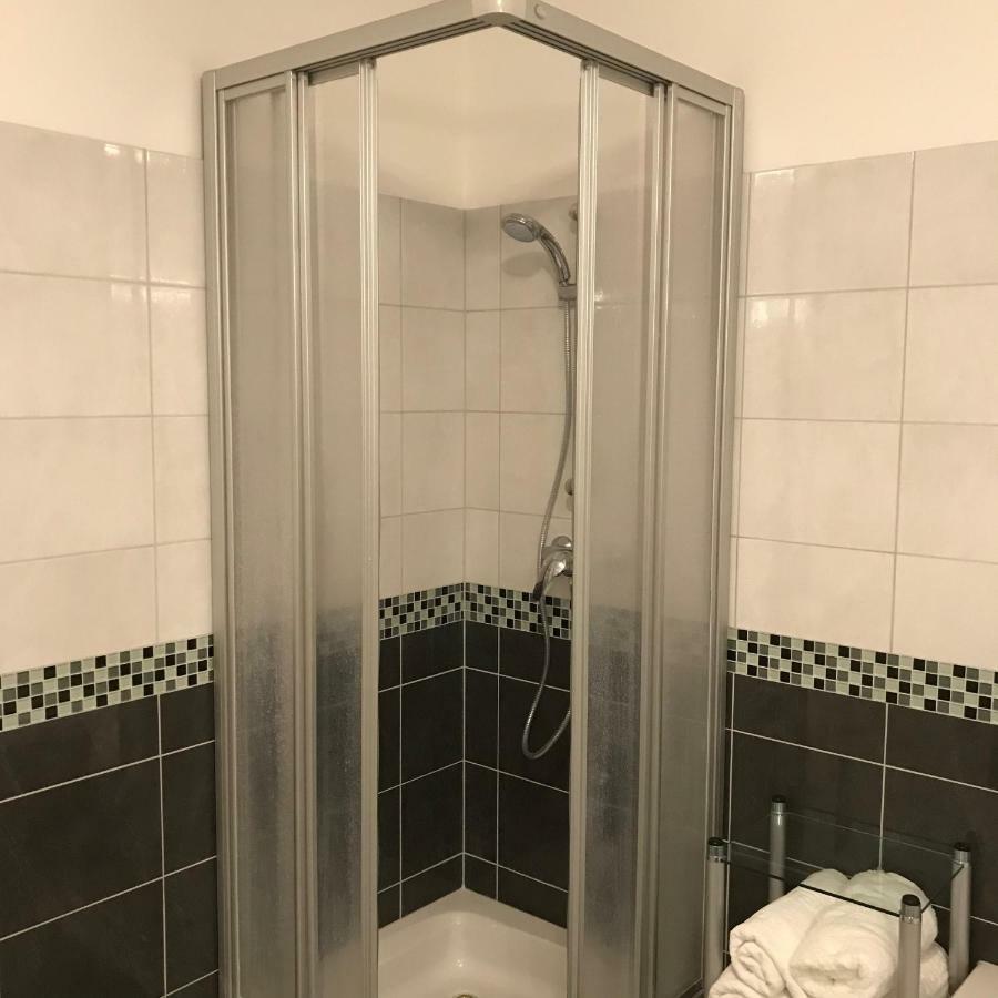 Lg Lovely Apartment Stockerau Ngoại thất bức ảnh